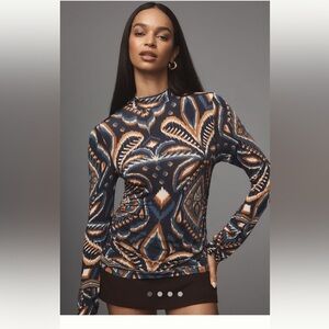 Farm Rio Pineapple Ikat Blouse Sold Out Sz Small NWT